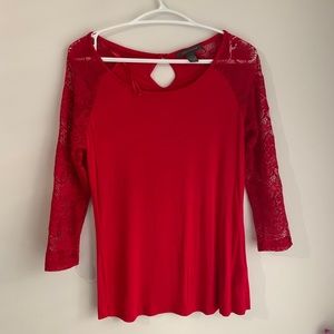 Suzy shier red 3/4 top